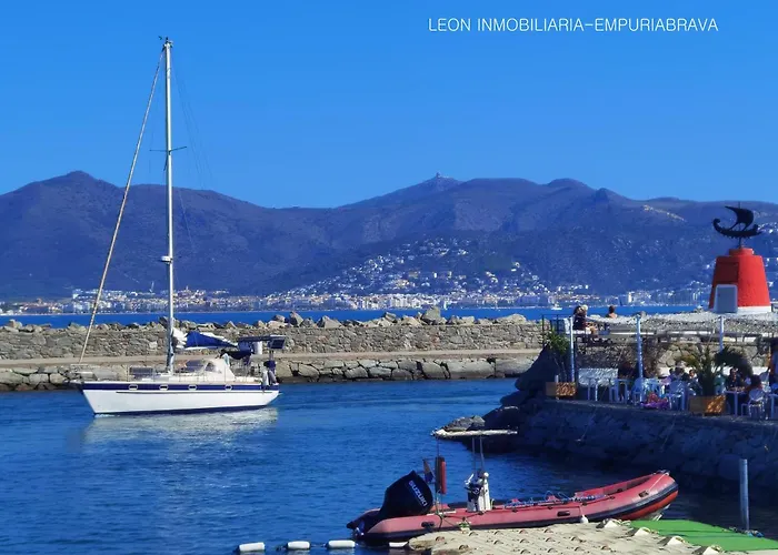 Holiday home Leon Inmo Casa Nagore - 10074 Empuriabrava